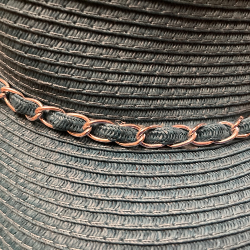 Sunhat - Picture 2 of 2